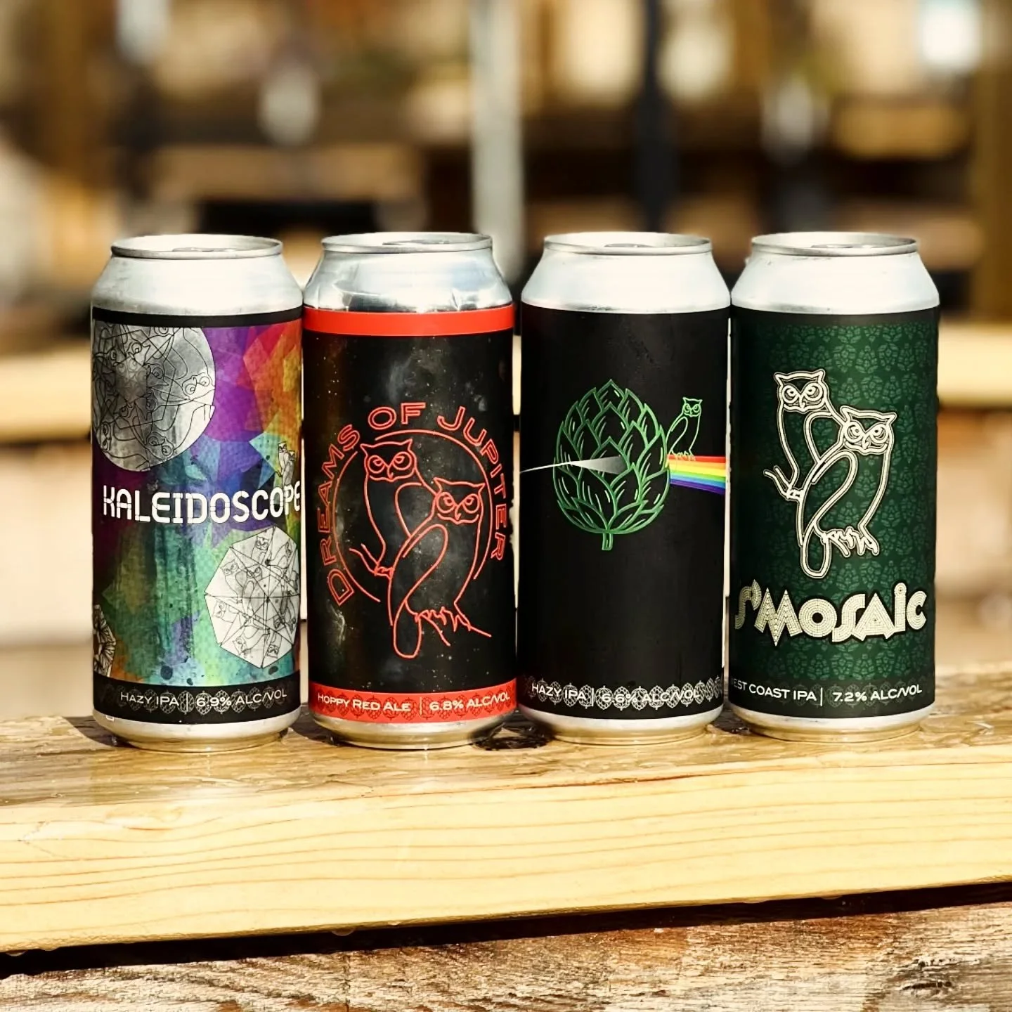 fresh beer in cans, monday night football, tacos , &amp; beer specials&hellip; say less. 

come through and cure that case of the mondays with us. niners face off against the colts with sound on and @losflippintacos is serving up some of the best tac