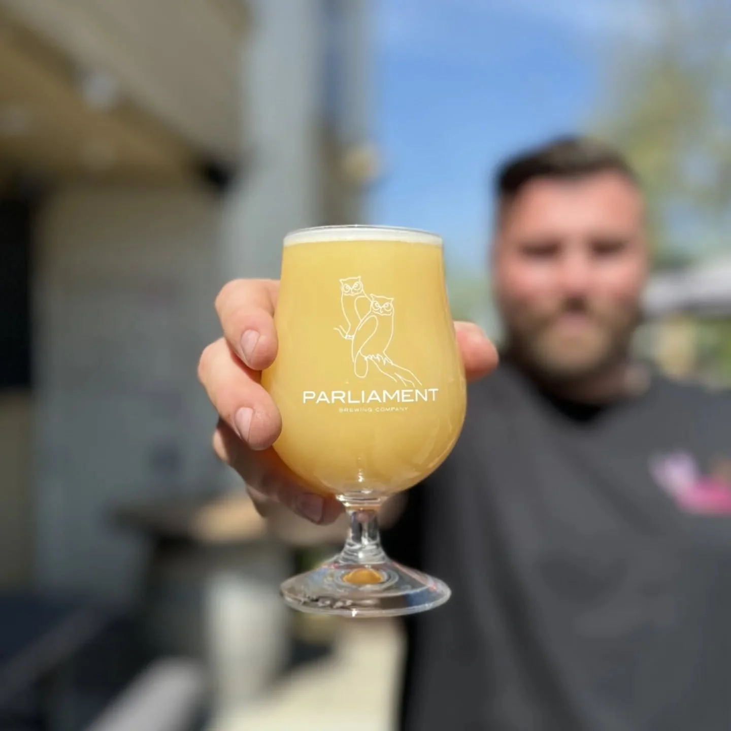 cheers to thursday!

congrats on making it more than halfway through the work week! come reward yourself with a couple pours of parliament beer. we'll be tuned into the ncaa sweet sixteen games all afternoon and evening. if theres a particular game y
