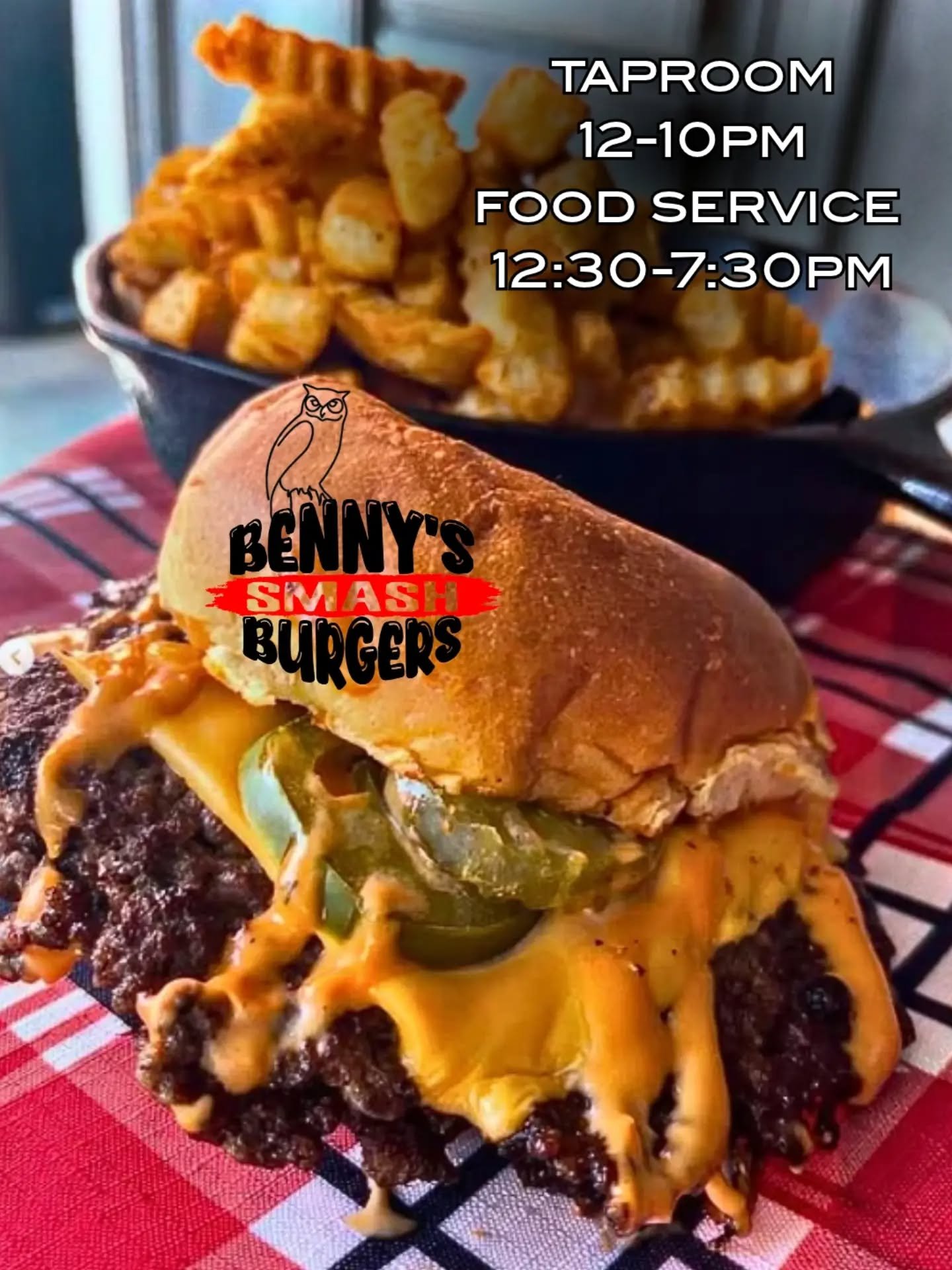 burgers, beer, saturday.....let's go

@bennysmash_burgers is poppin up today with their iconic smash burgers, lucy fries and smashadillas. 

can't go wrong pairing it with one of our seltzers. have you tried our rootbeer seltzer yet? it tastes just l