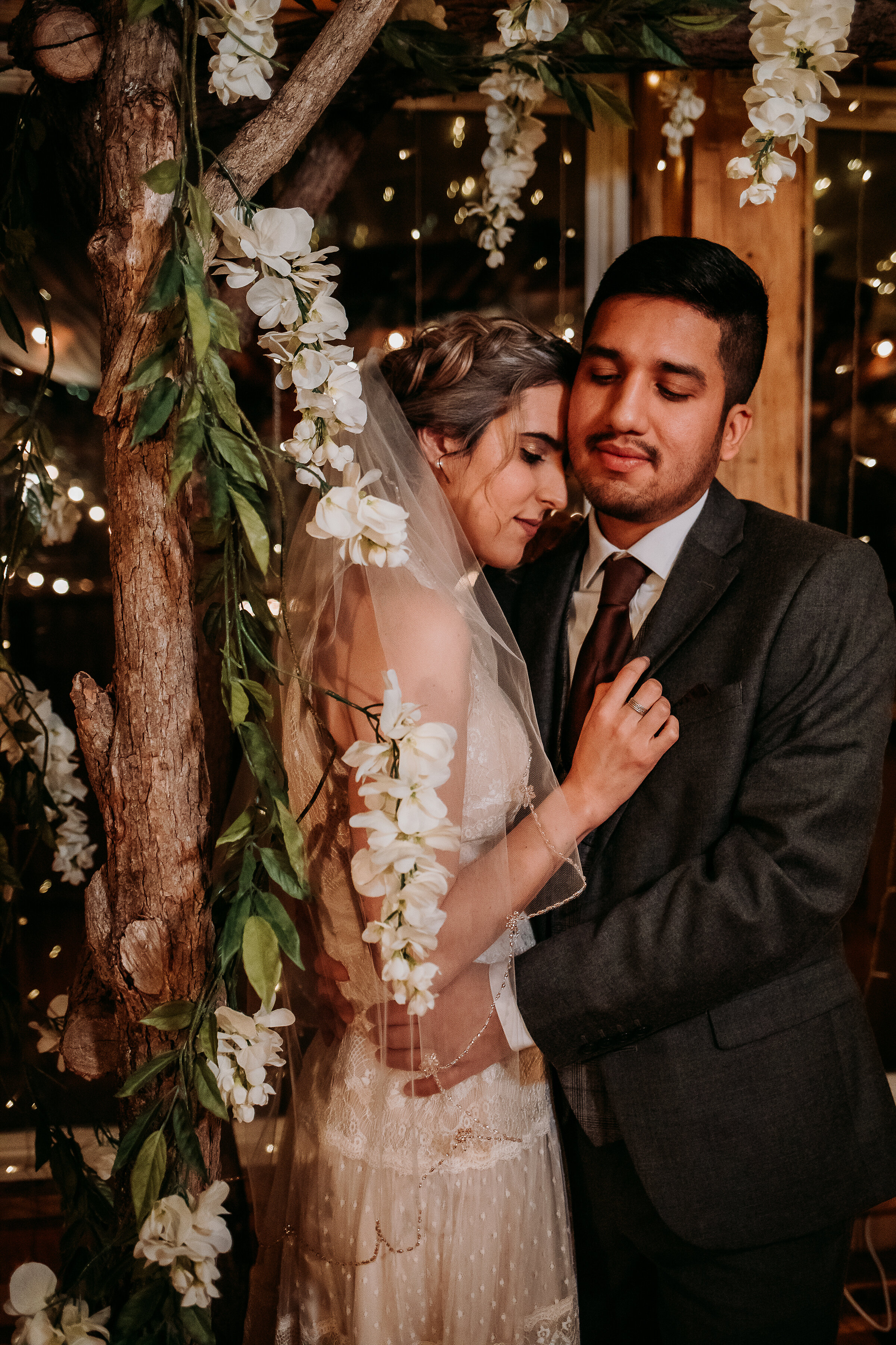  Kindred + Co. Photography captures romantic evening elopement moments at this treehouse wedding at Akron, Ohio. treehouse wedding, elopement photographer, akron ohio, The Grand Barn at the Mohicans, bohemian lace wedding dress, natural wedding makeu