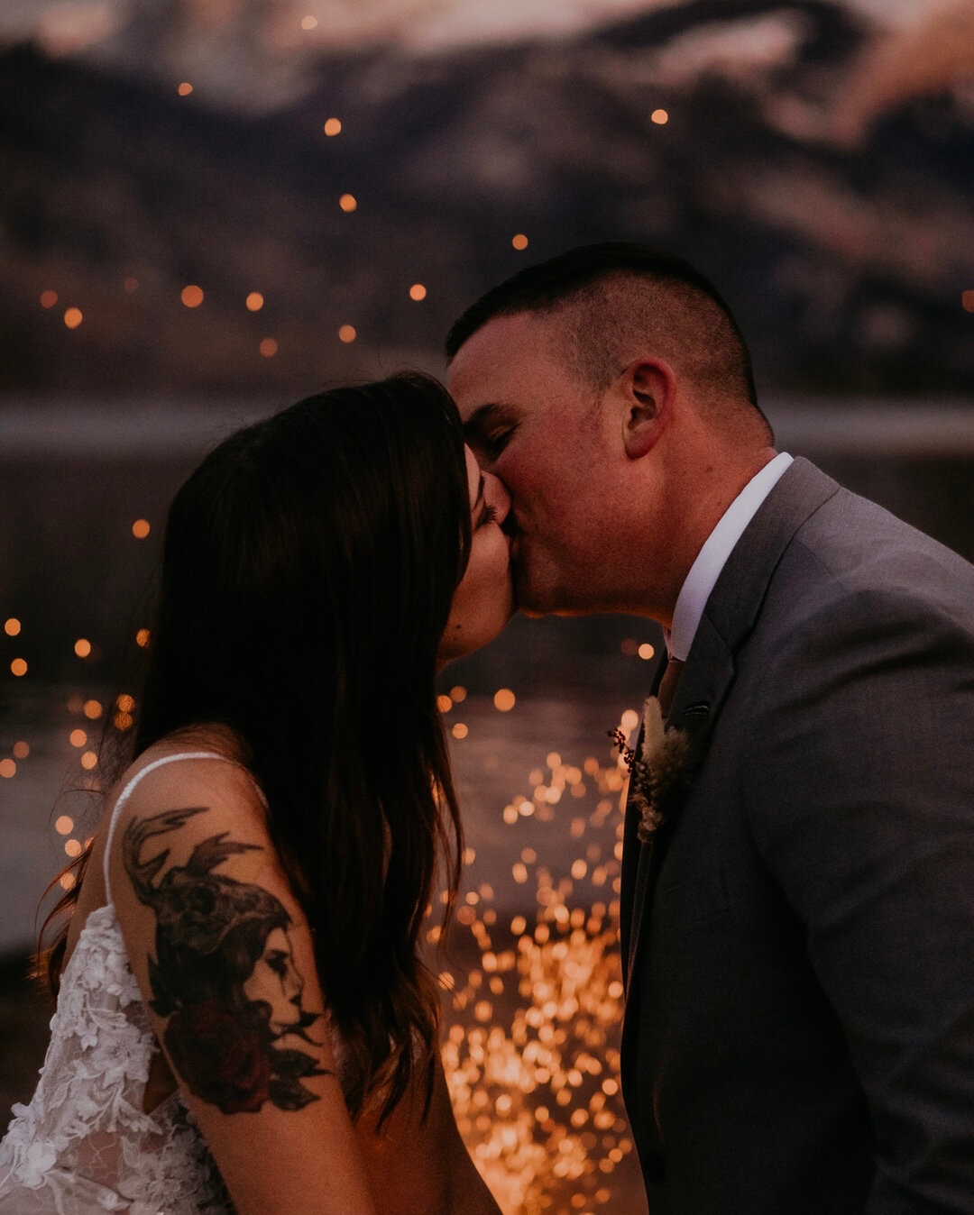 &ldquo;She is made of stardust, love and raging fire.&rdquo; - visualxpoetry​​​​​​​​​
#rocknrollbride #rocknrollbridemagazine #offbeatbride #edgybride #uniquewedding #elopeinstead #creativeweddingideas #utahelopement #wyomingelopement #mountainelopem