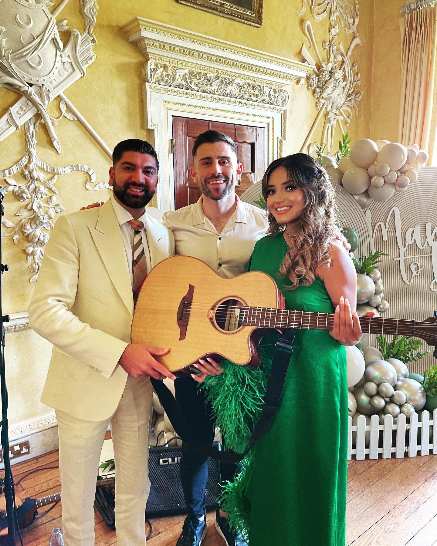 Spent yesterday afternoon entertaining guests at my old friend Setal&rsquo;s baby shower at the stunning Hagley Hall 🍃🍼🐰 

One of the most impressive baby shower events I&rsquo;ve played at.. the venue was UNREAL and so much effort went into the d