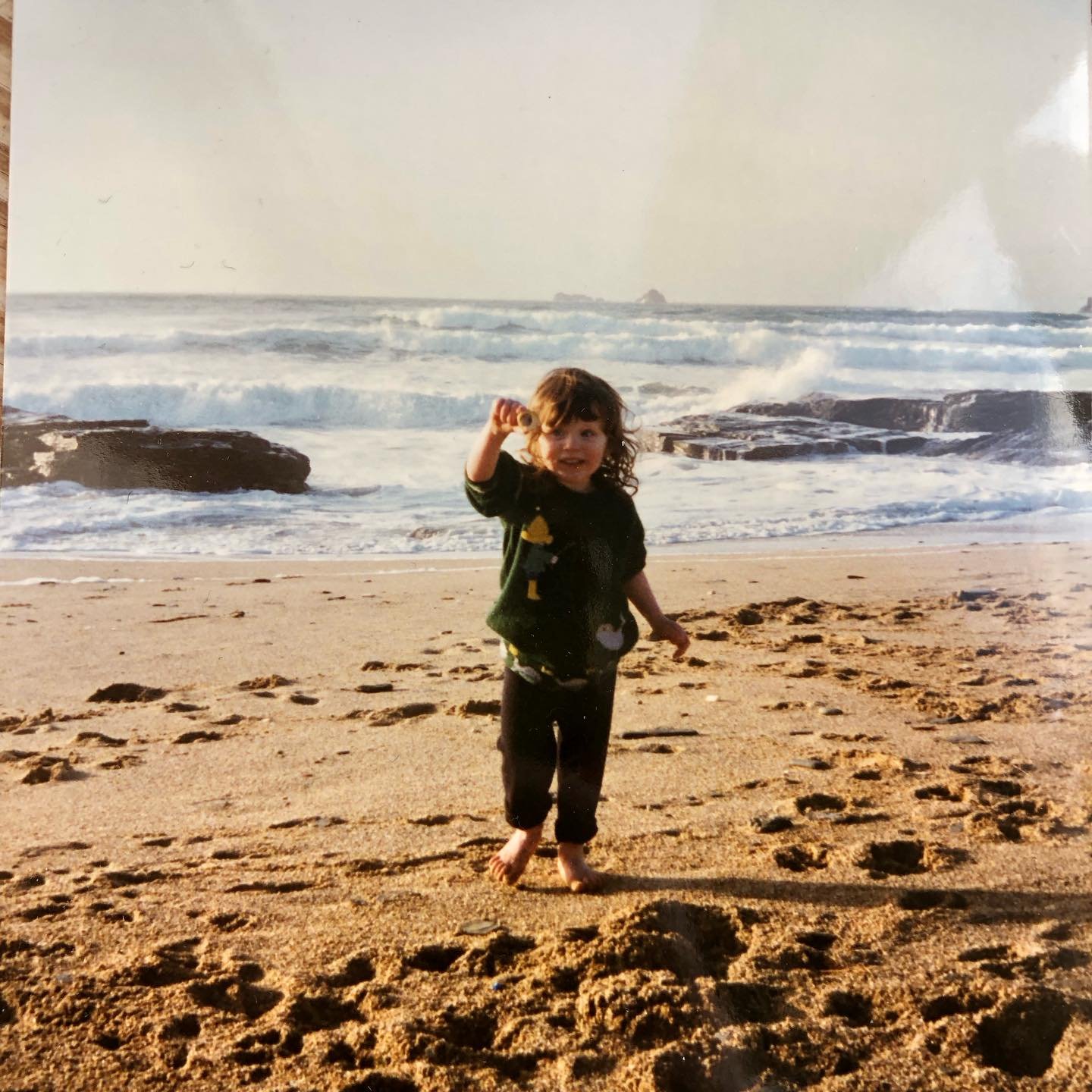 This beach loving whale will be working for the next 3 months then I&rsquo;ll be off on maternity from the end of April until at least mid-September. Work enquiries via DM or email until then please, and thank you for your continued support! 🐳