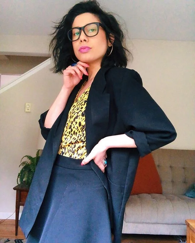 I mean business (but only on Tuesdays when I have a full staff meeting via zoom for my day job). .

Y&rsquo;all are beautiful, I hope you had a good day. .

xoxo
Jasmyn