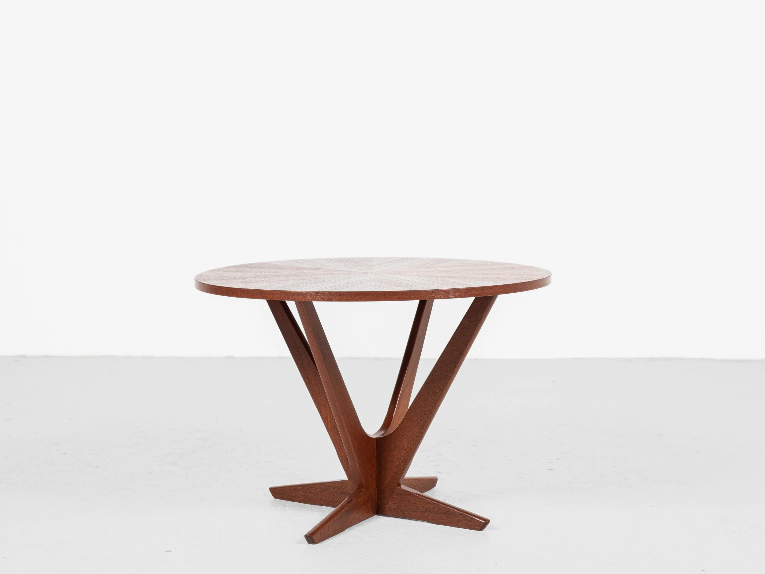 Midcentury Danish round coffee table in teak by Georg Jensen for 