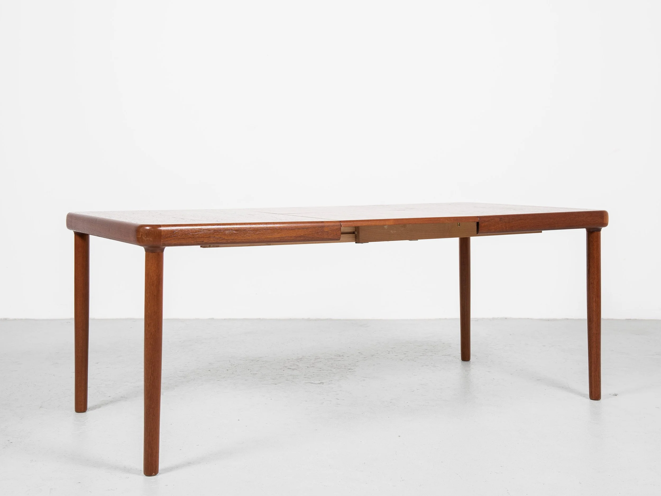 Midcentury Danish extendable dining table in teak 1960s - with 