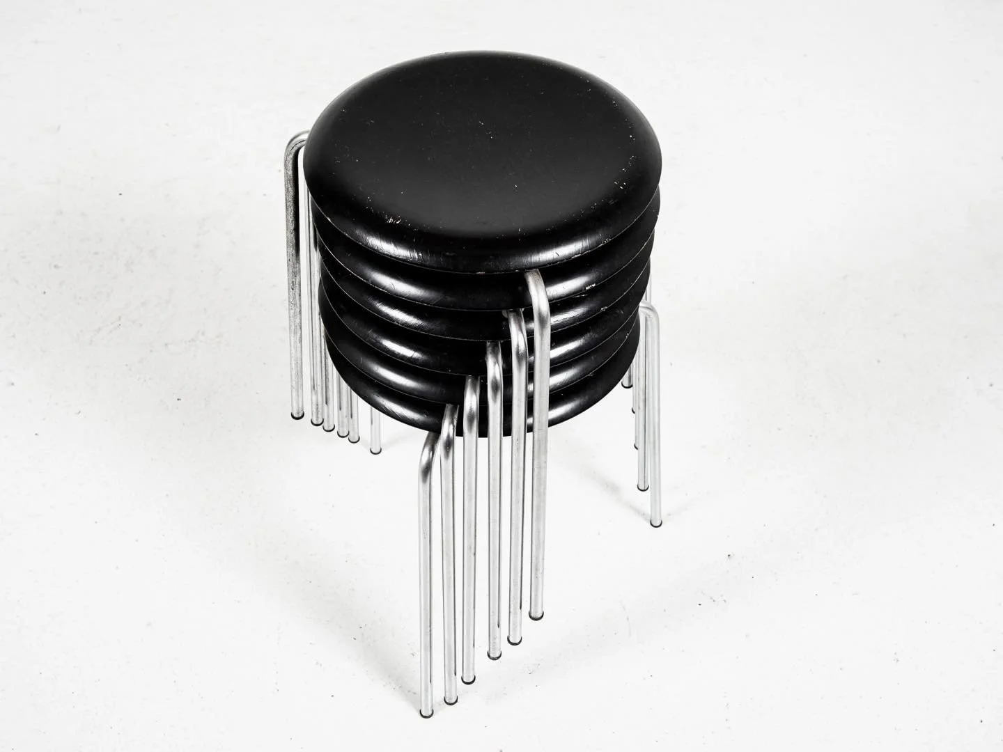 Midcentury set of 6 Dot stools in black by Arne Jacobsen for Fritz Hansen, 1964
Contact us for more information!
You can visit us by appointment or shop online. Do not hesitate to contact us by email or by phone! 
————&mdas