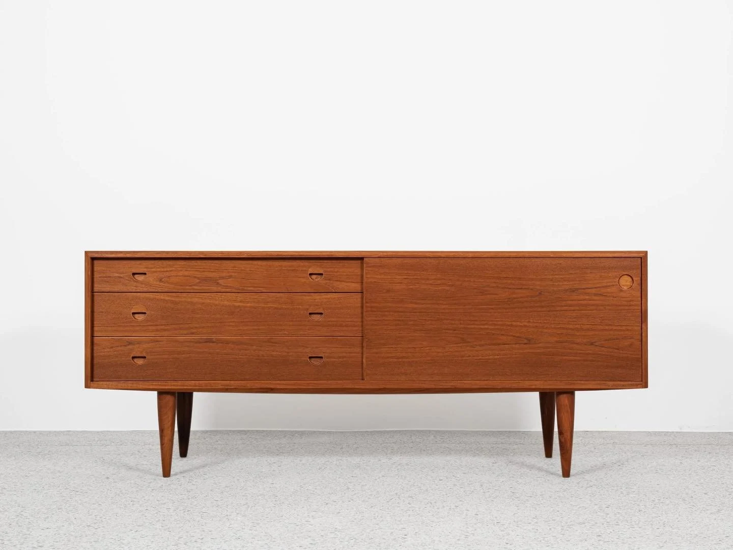 Midcentury Danish sideboard by Takashi Okamura &amp; Erik Marquardsen for O. Bank Larsen 1960s

This sideboard is designed by Takashi Okamura &amp; Erik Marquardsen and manufactured by O. Bank Larsen in Denmark in the 1960s. The sideboard shows very 
