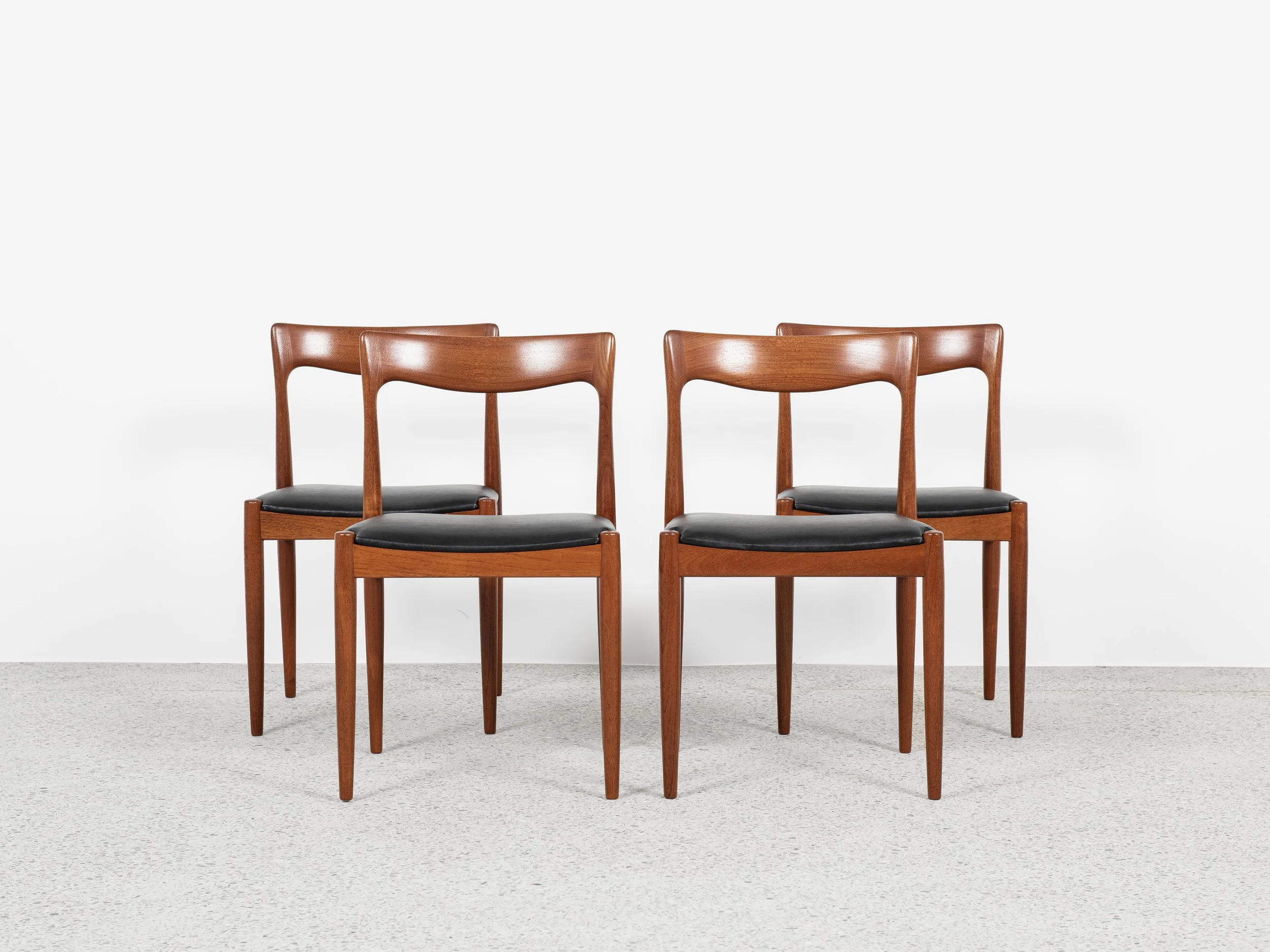 Midcentury Danish set of 4 dining chairs in teak by Arne Vodder 