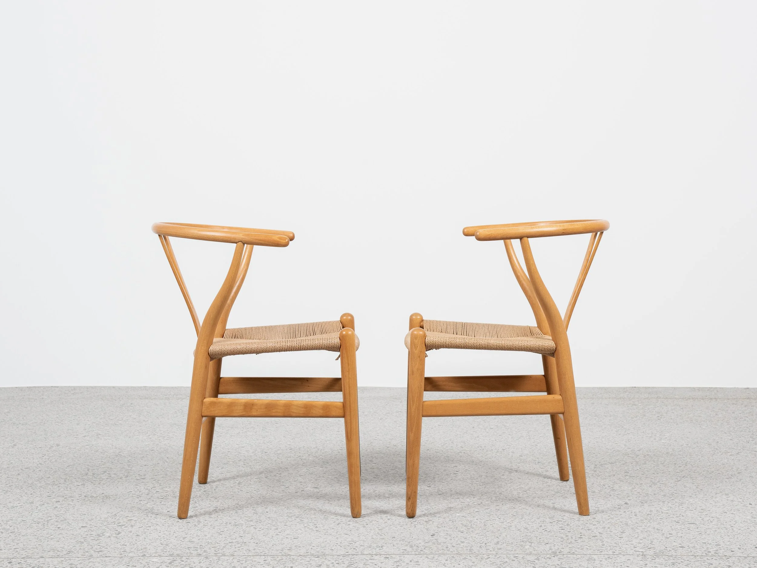 Midcentury pair of original Wishbone Chairs by Hans Wegner for