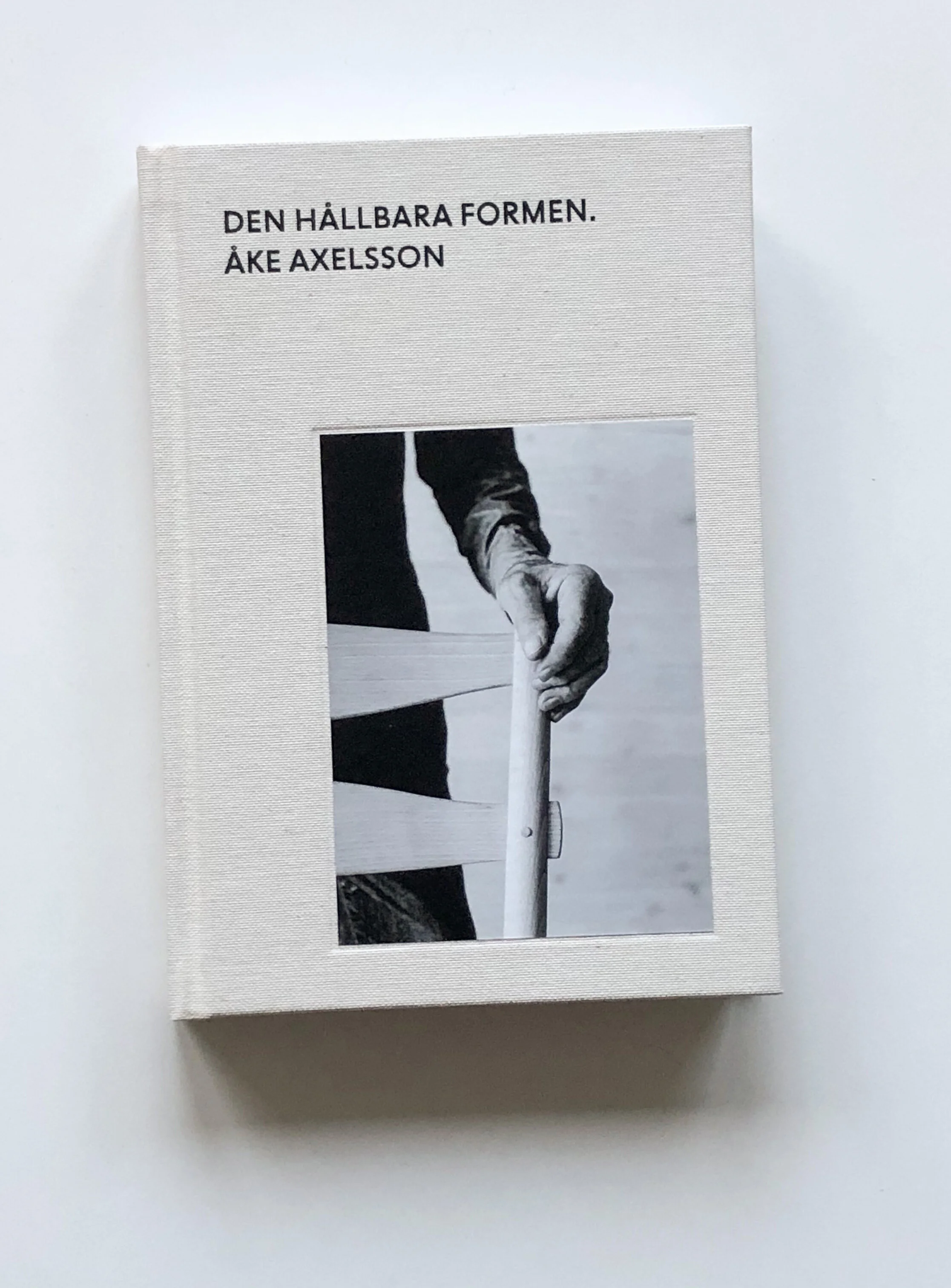DEN HÅLLBARA FORMEN  (2019)