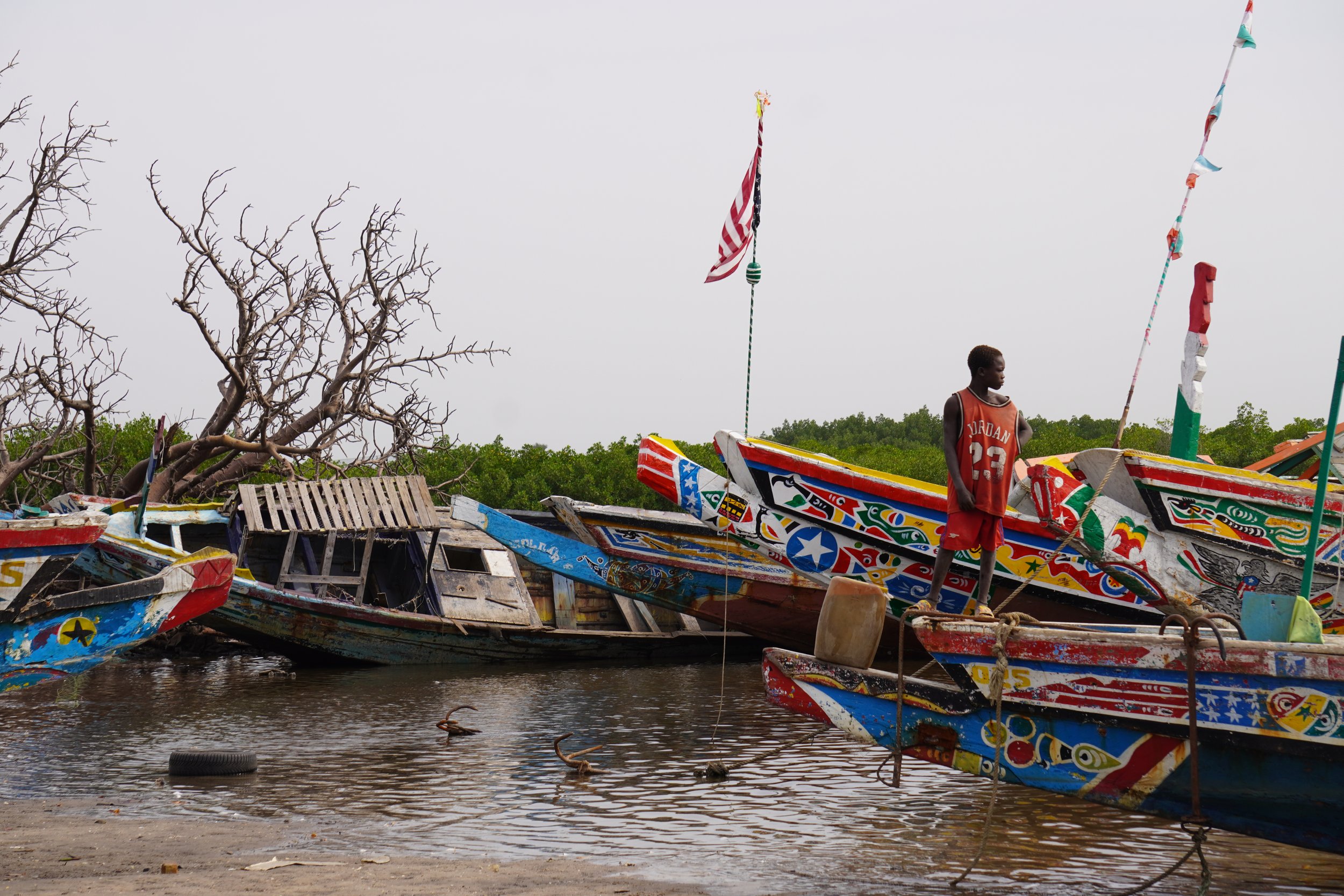 Marées montantes, captures en baisse : la pêche artisanale gambienne face au changement climatique