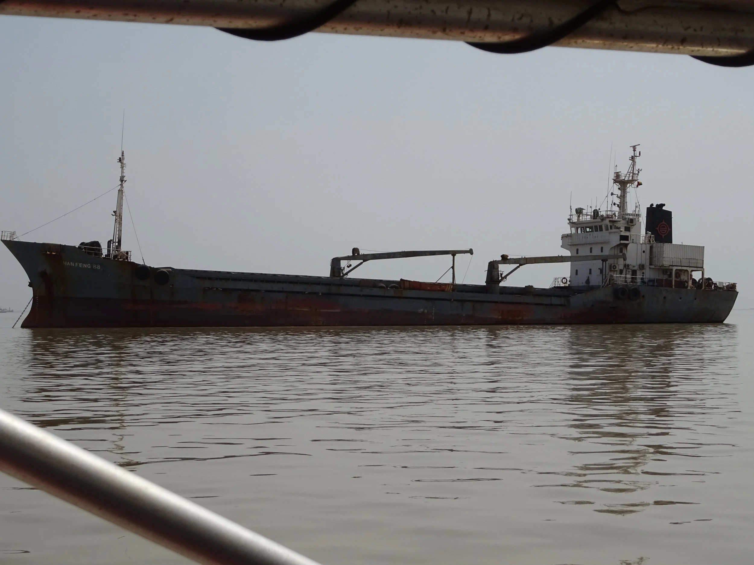 La Guinée-Bissau interdit la production de farine de poisson : un tournant pour les petits pélagiques en Afrique de l’Ouest ?