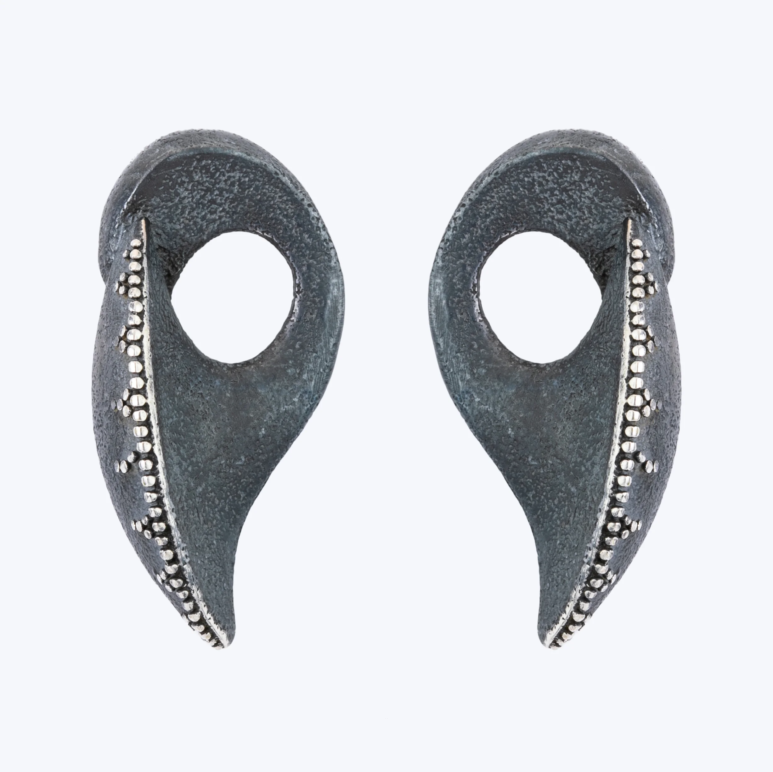 Oxidized and plain silver detailed horn earrings