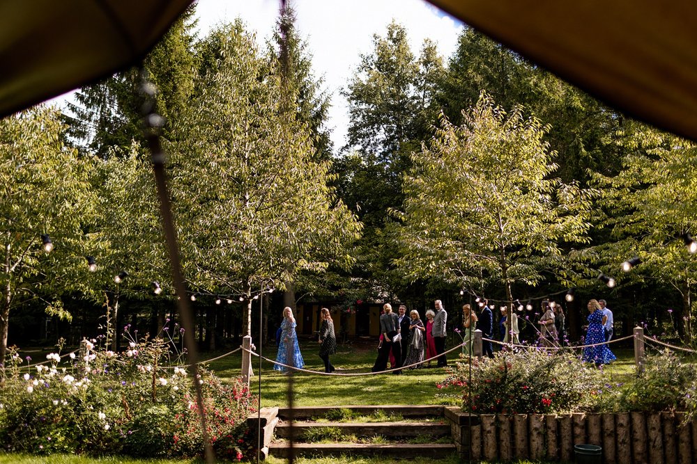 evenley-wood-garden-wedding-in-the-woods_0009.jpg