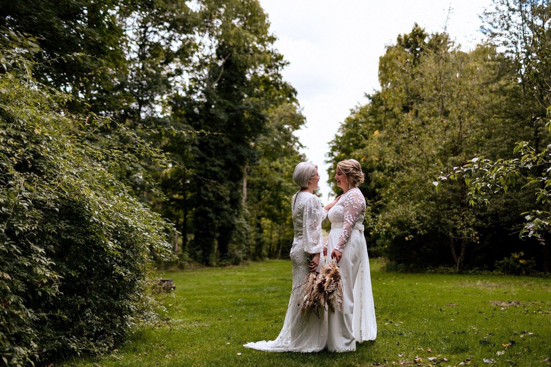 evenley-wood-garden-wedding-in-the-woods_0032.jpg