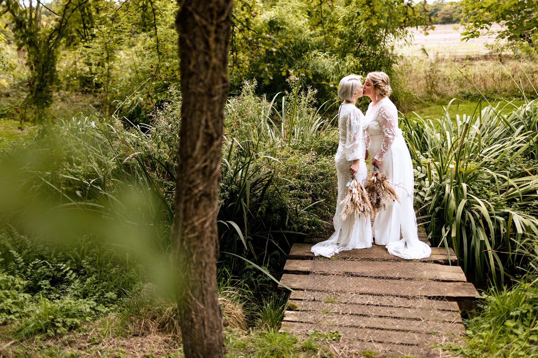 evenley-wood-garden-wedding-in-the-woods_0033.jpg