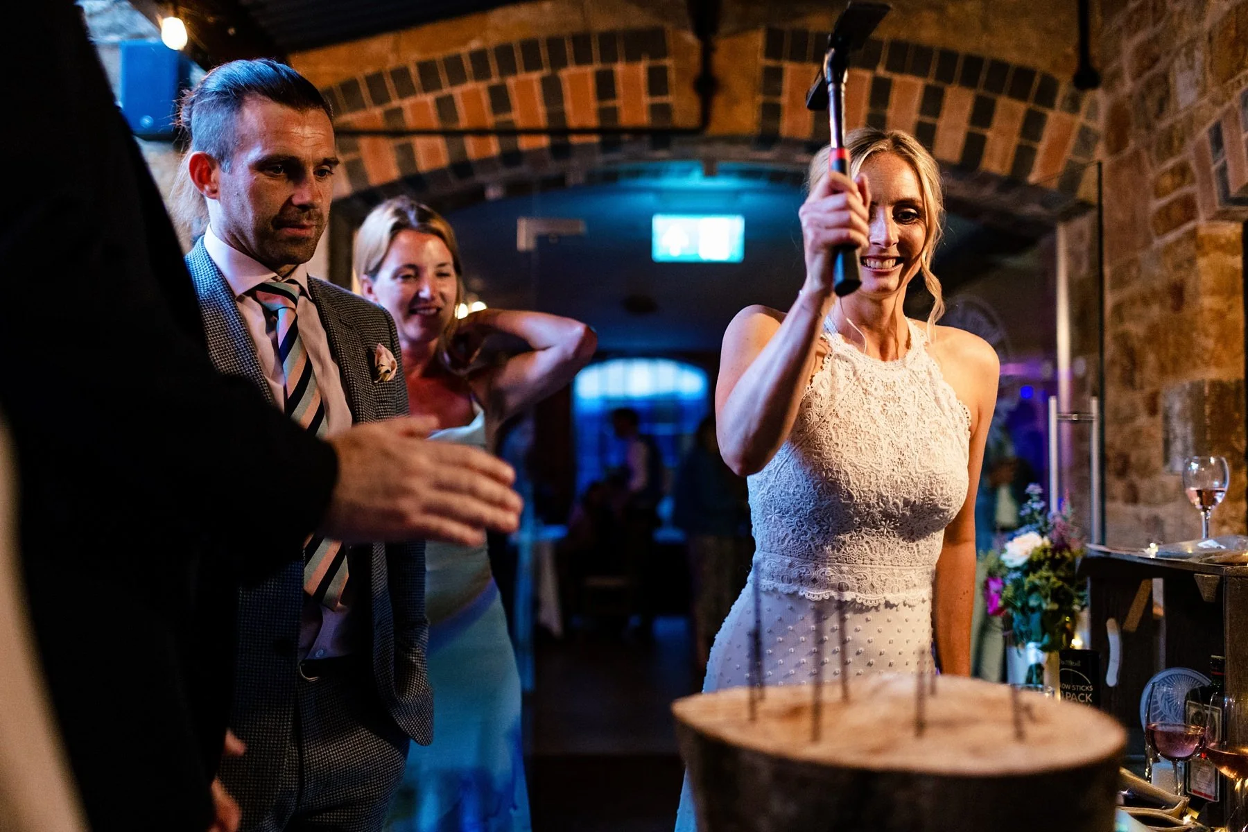 hook-norton-brewery-wedding-photography_0043.jpg