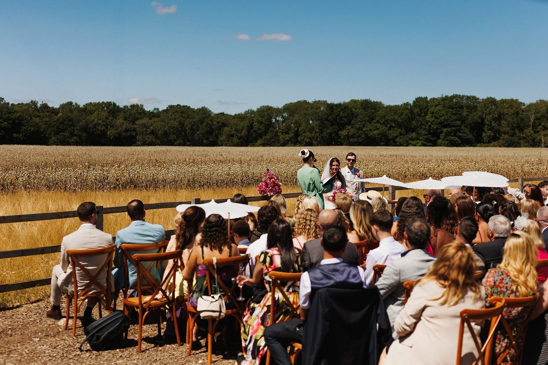 Bottle-and-glass-inn-wedding-photography_0011.jpg