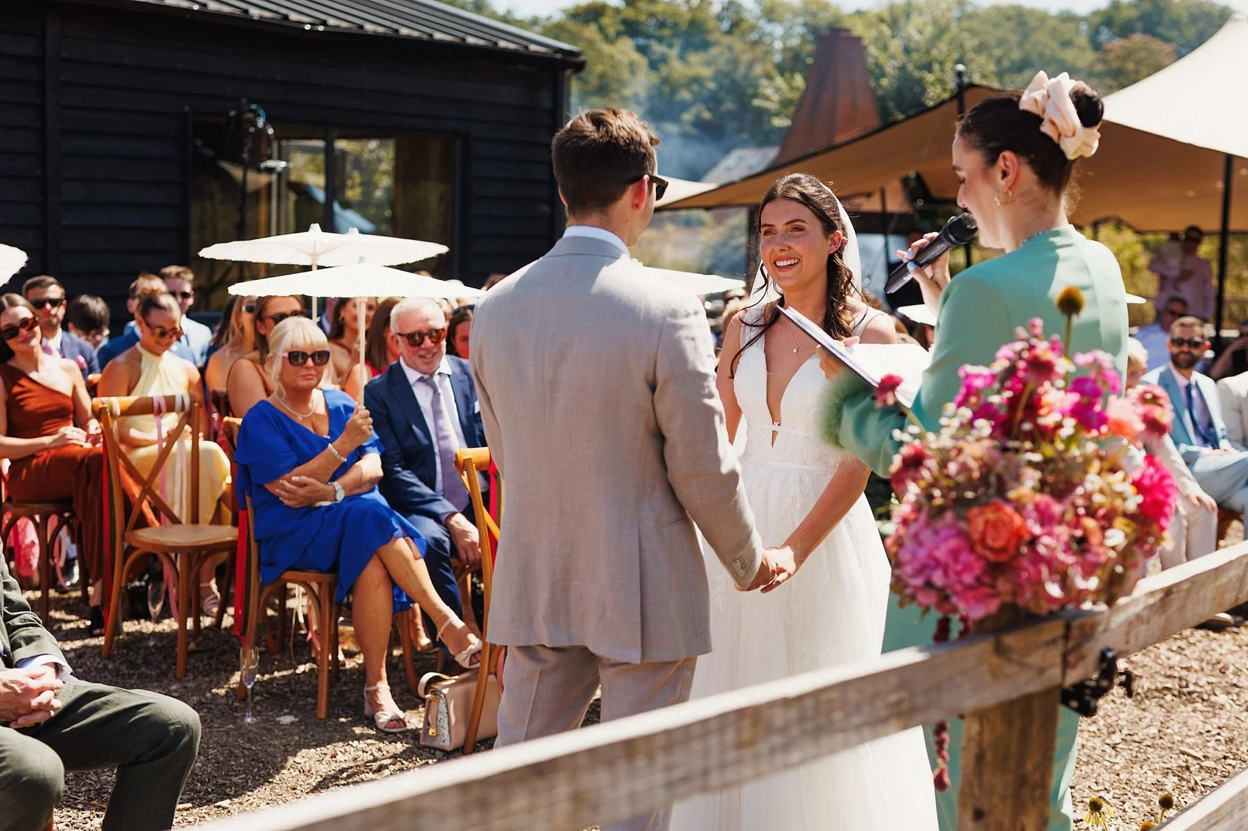 Bottle-and-glass-inn-wedding-photography_0013.jpg