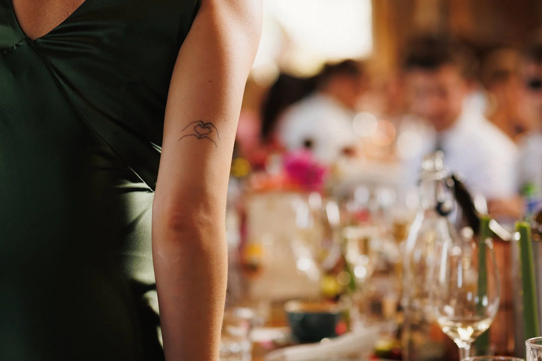 Bottle-and-glass-inn-wedding-photography_0031.jpg