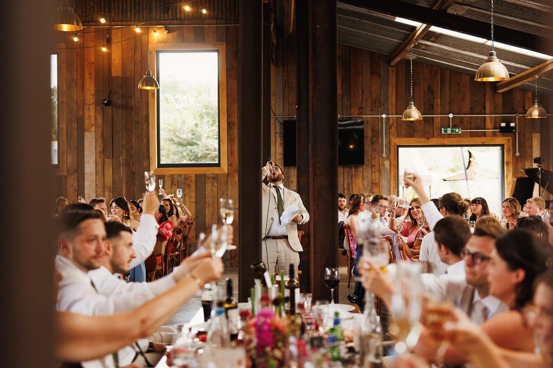 Bottle-and-glass-inn-wedding-photography_0032.jpg