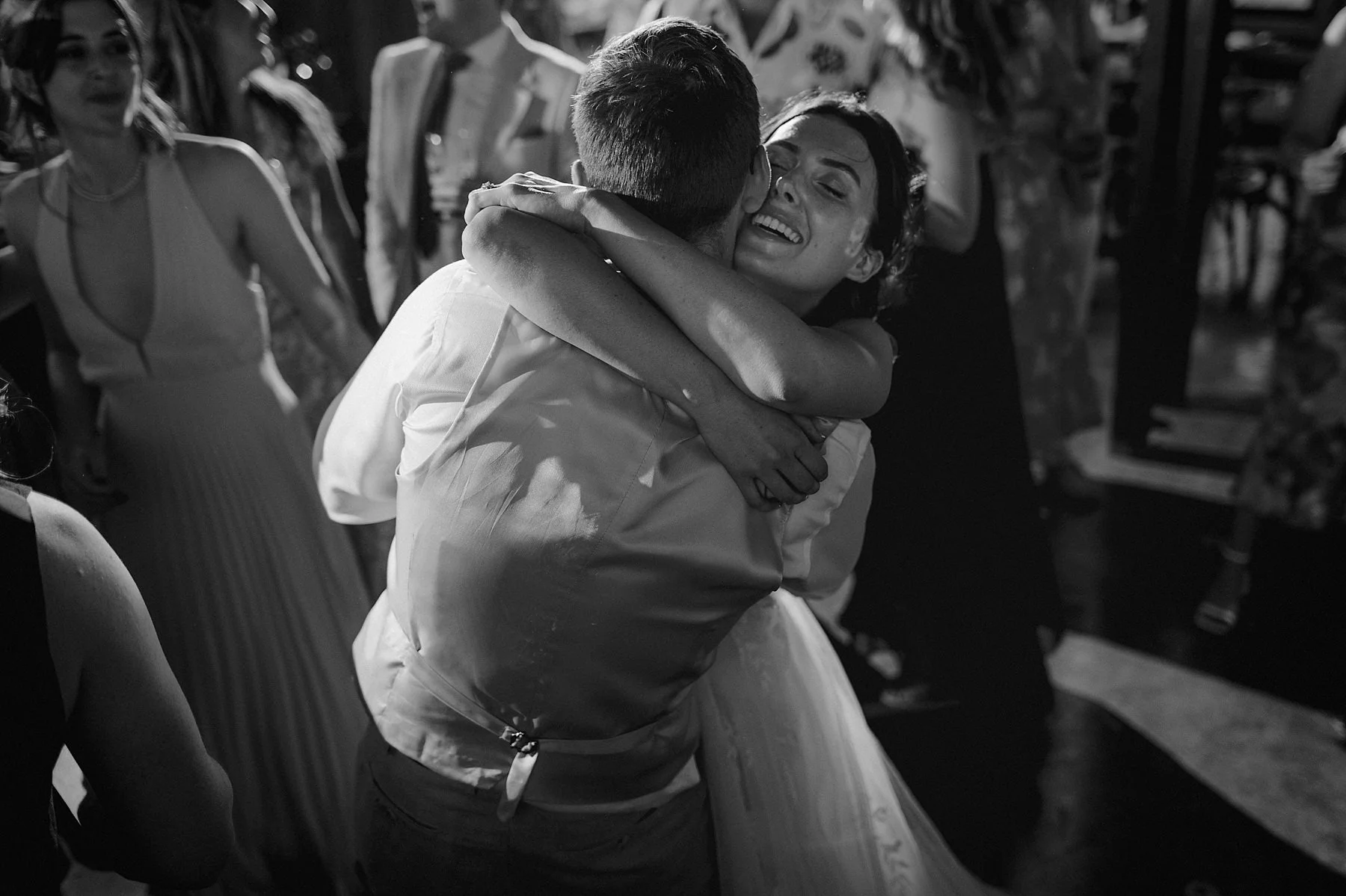 Bottle-and-glass-inn-wedding-photography_0045.jpg