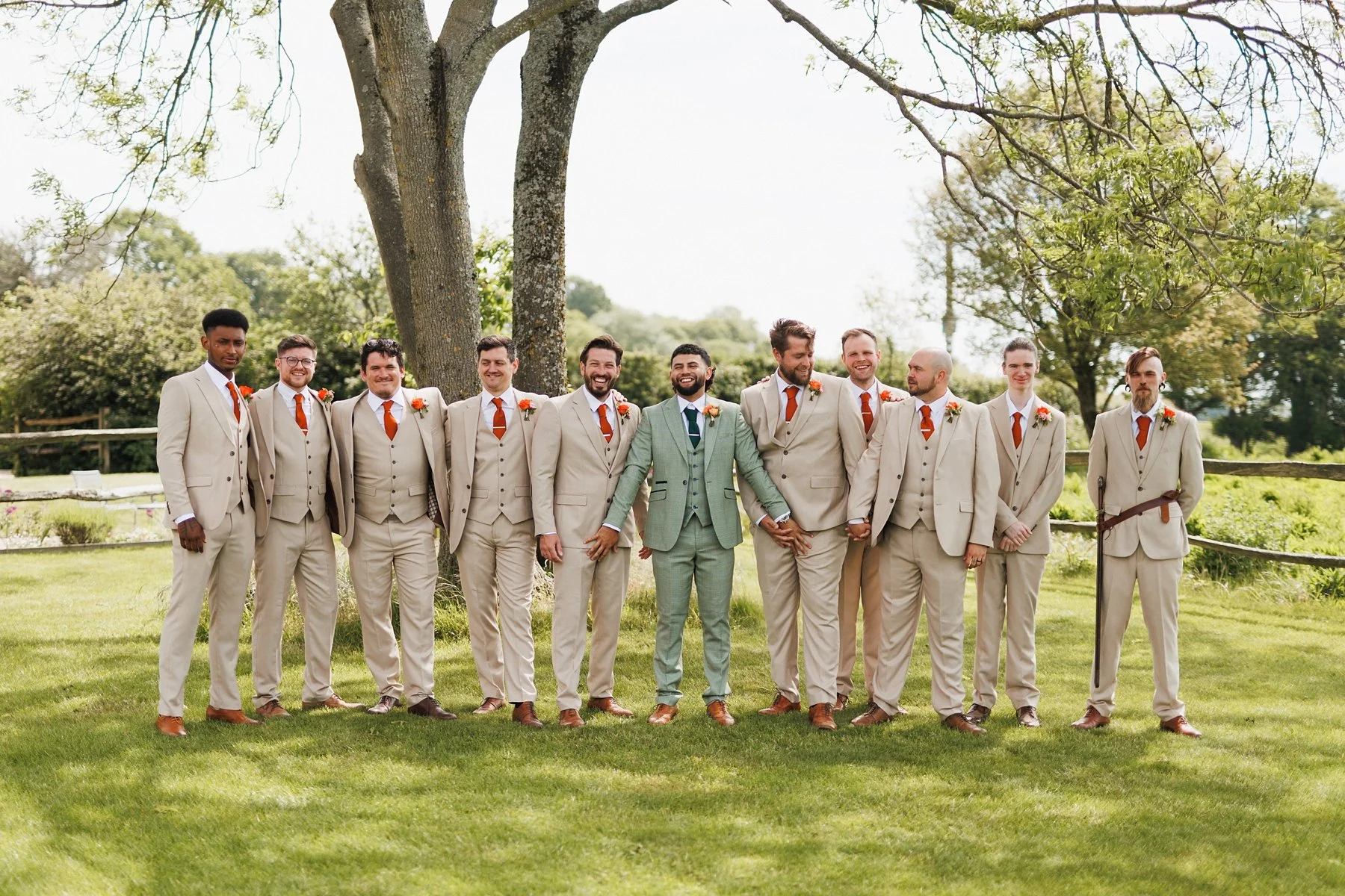 rackleys-chiltern-hills-wedding-bridal-party-photos_0004.jpg