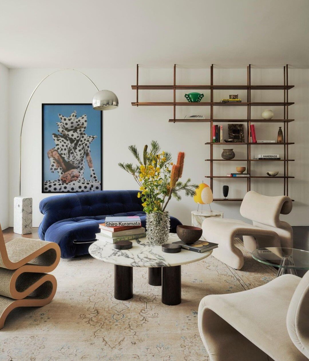 Chicness in Sydney 
.
.
.
.
.
.
Design by @sedea_au
Photography: @dave_wheeler
Construction: @robertplumb.fix
Styling: @atelier_lab_

#Cassina #Mobilia #atelierlab #fredinternational #vintageobjects
#galleryfurniture #ceramicvessel #sydneyhomes #sydn