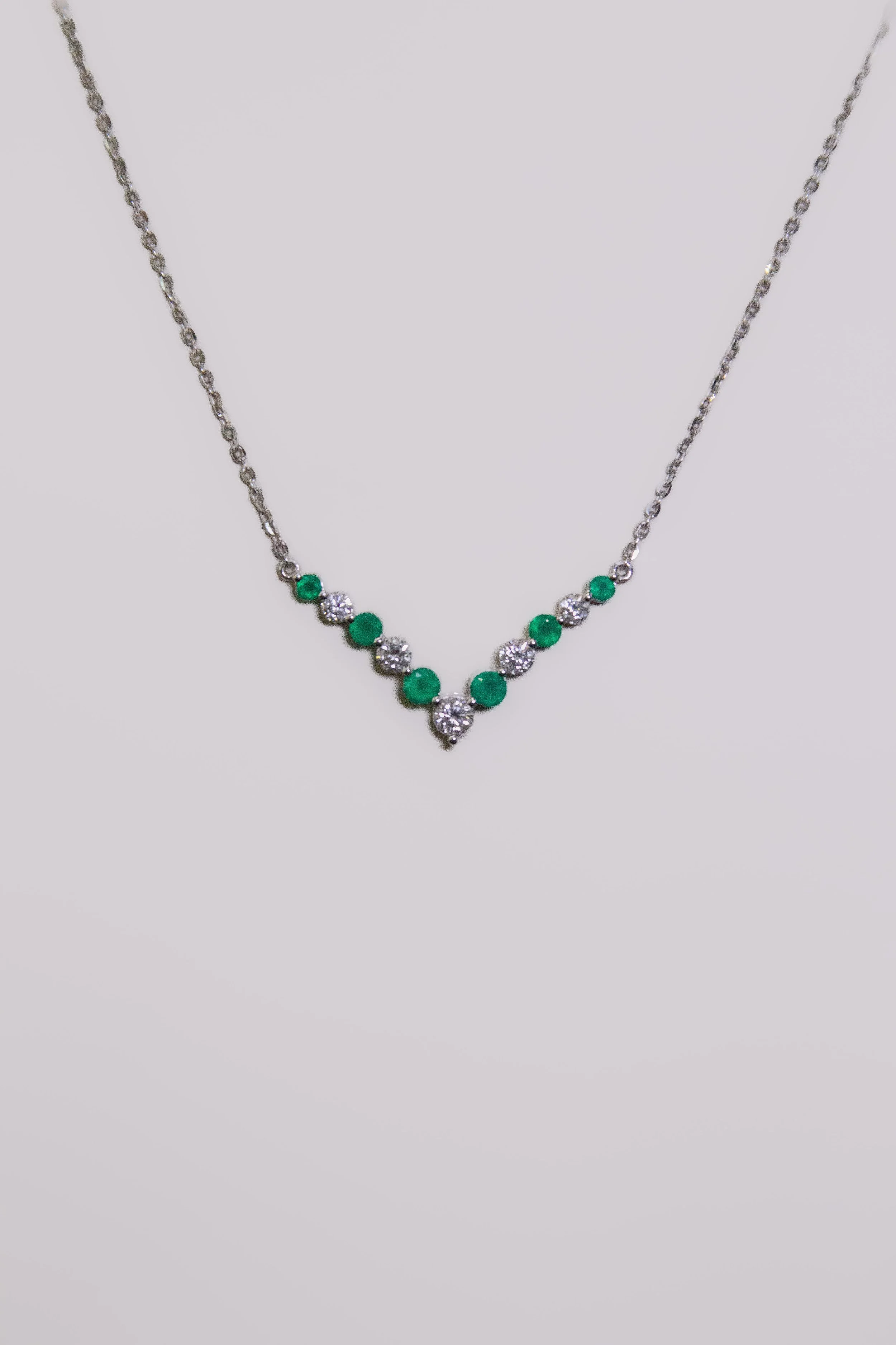 Emerald pendant 3Cortes 01-26.jpg