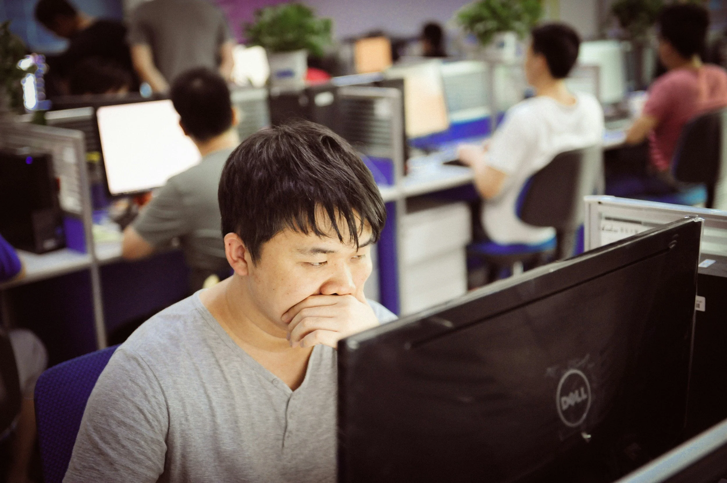 5 Tips for Deciding Whether to Disclose Your ADHD Diagnosis at Work