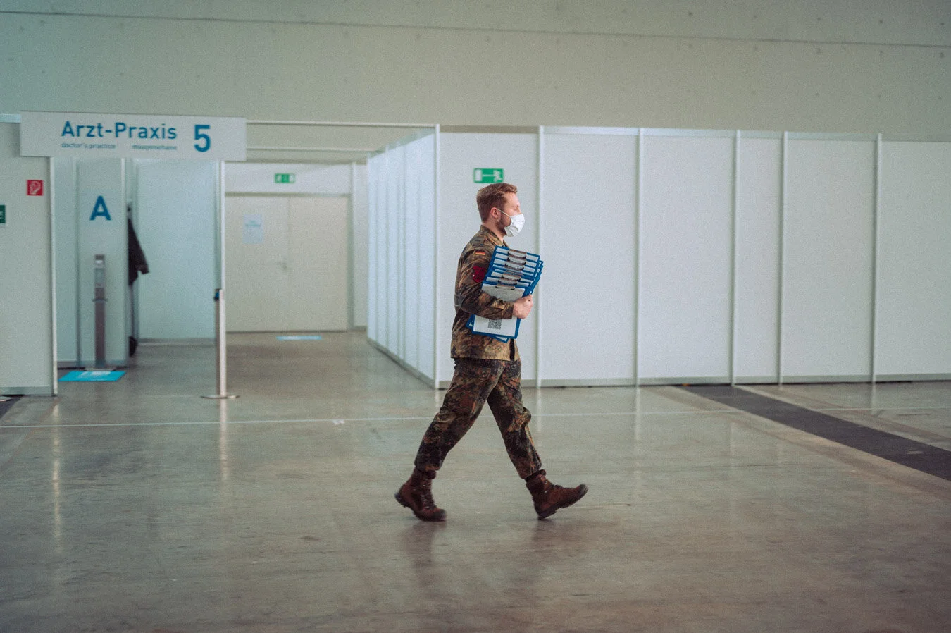 Soldaten im Zentralen Impfzentrum Karlsruhe [5/5]