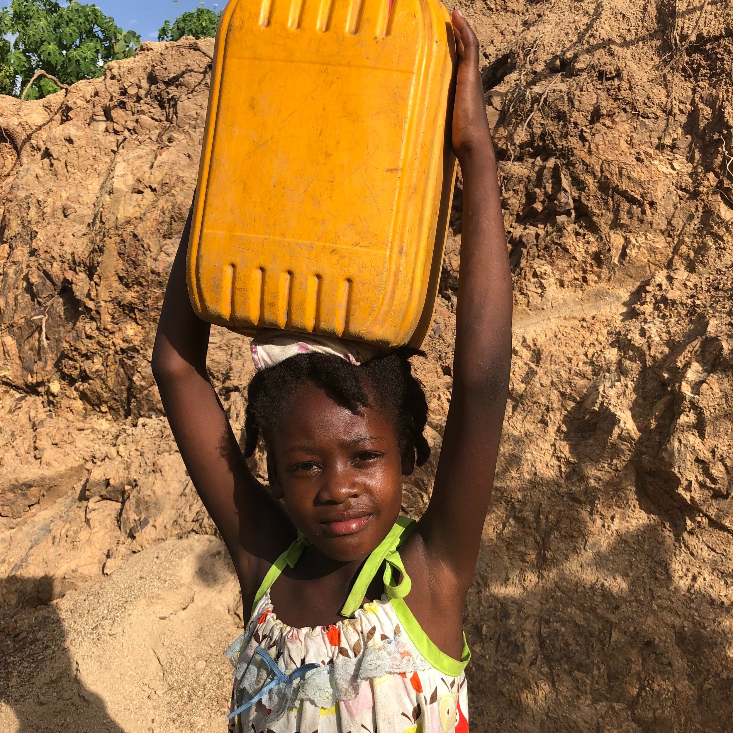 girl+carrying+water+-+Haiti.jpg