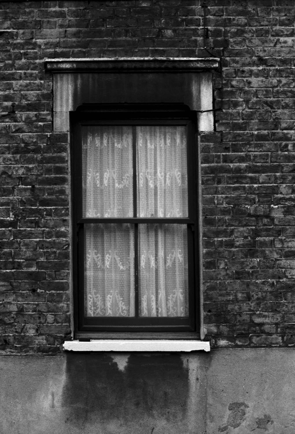 window-net-curtains.jpg