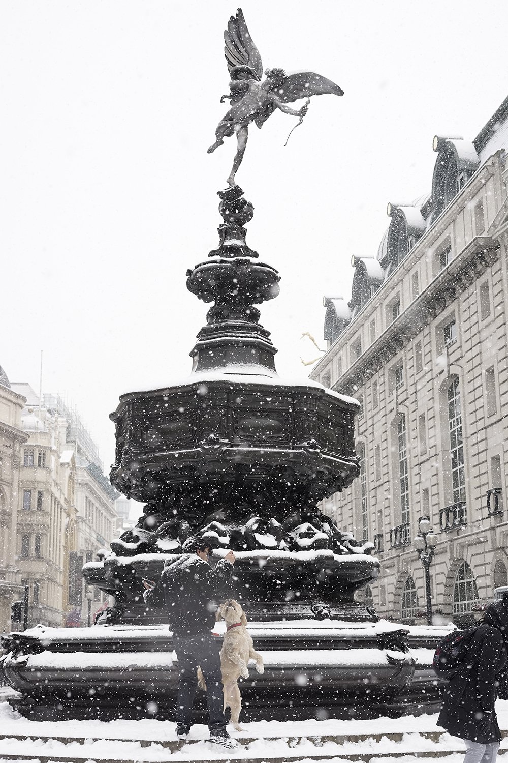 snow piccadilly circus.jpg