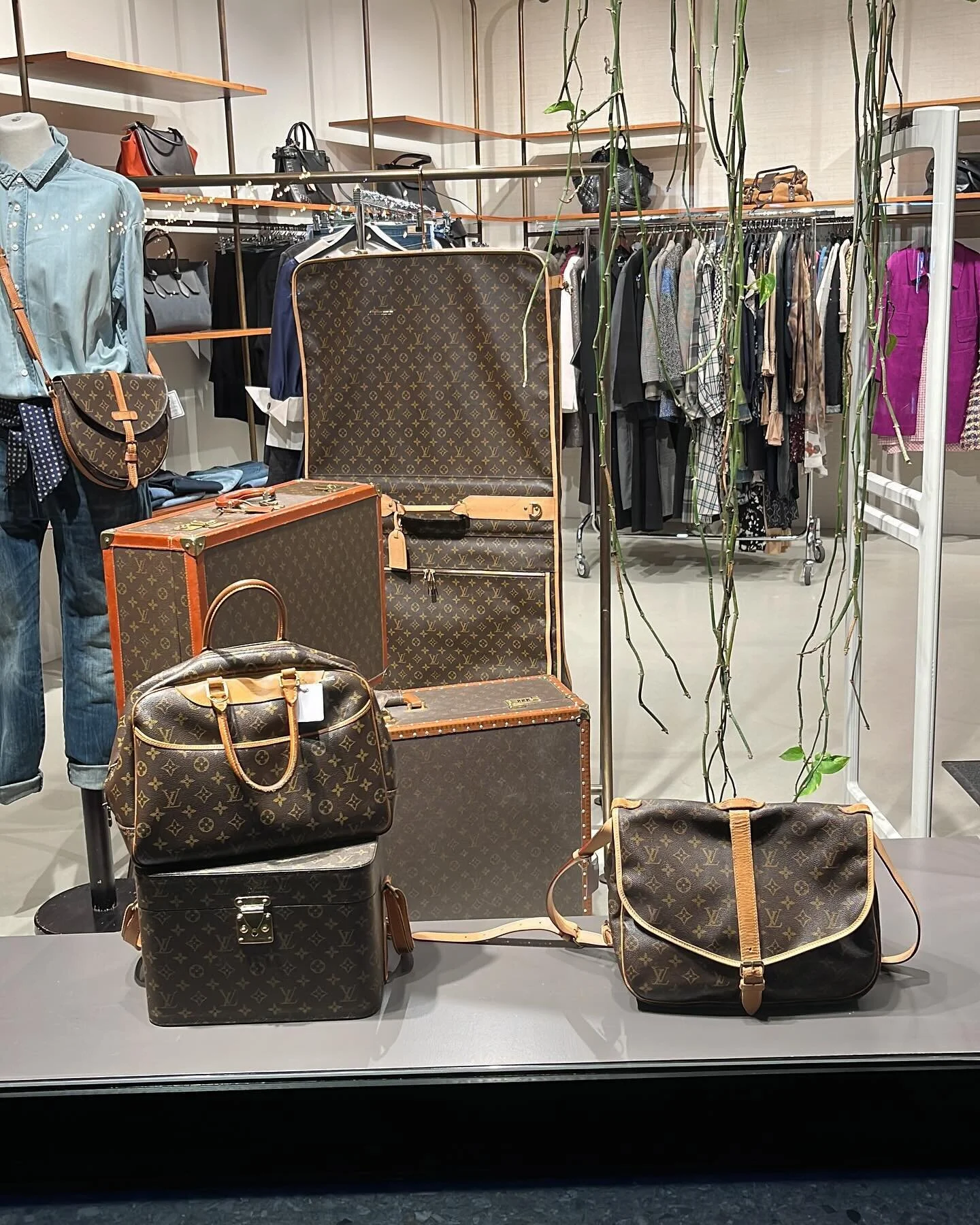 Second Hand Zurich abito allora vintage couture