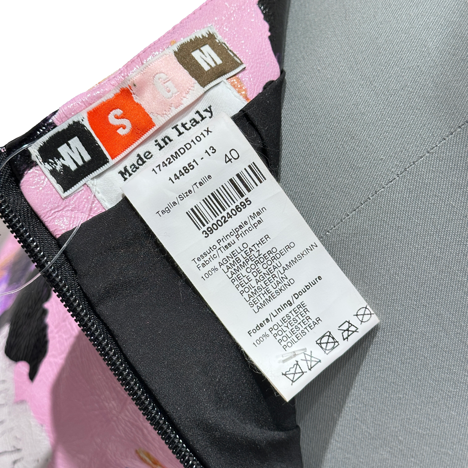 cloths 14 April 2026 at 19.17.46-60.png