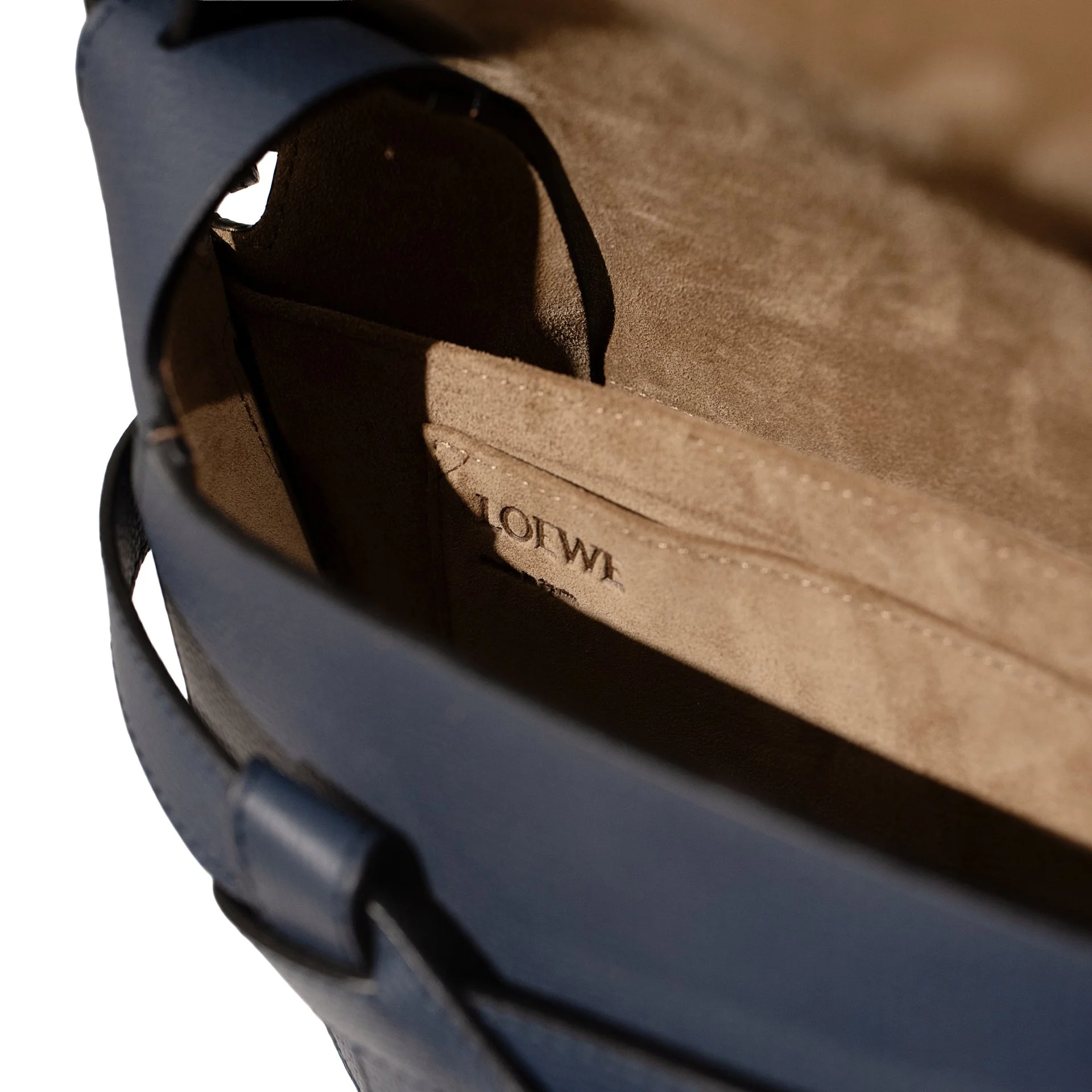 LoeweBlue8.jpg