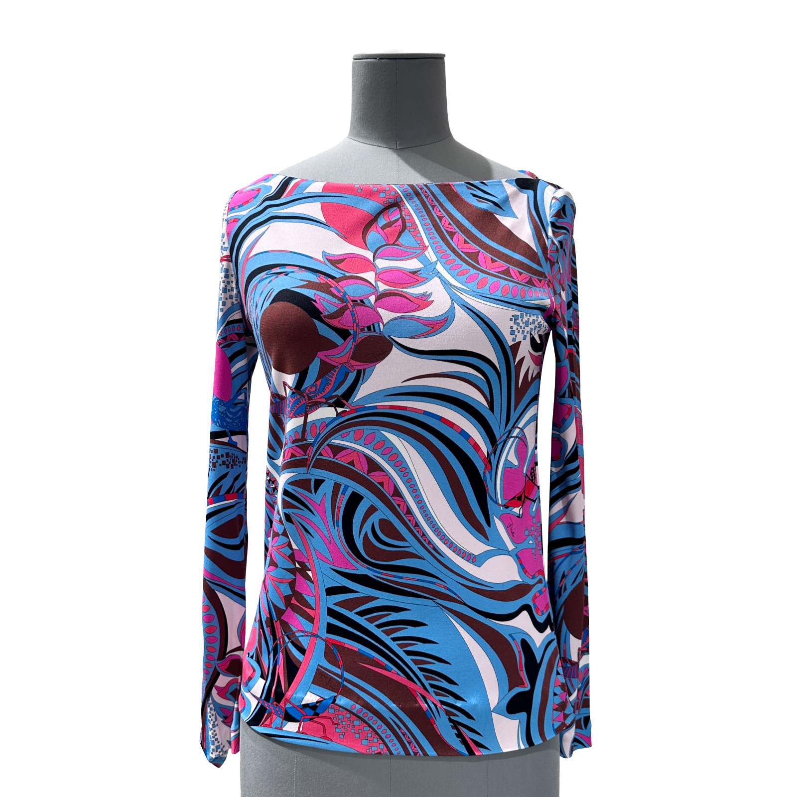 cloths 14 April 2026 at 19.17.46-18.png