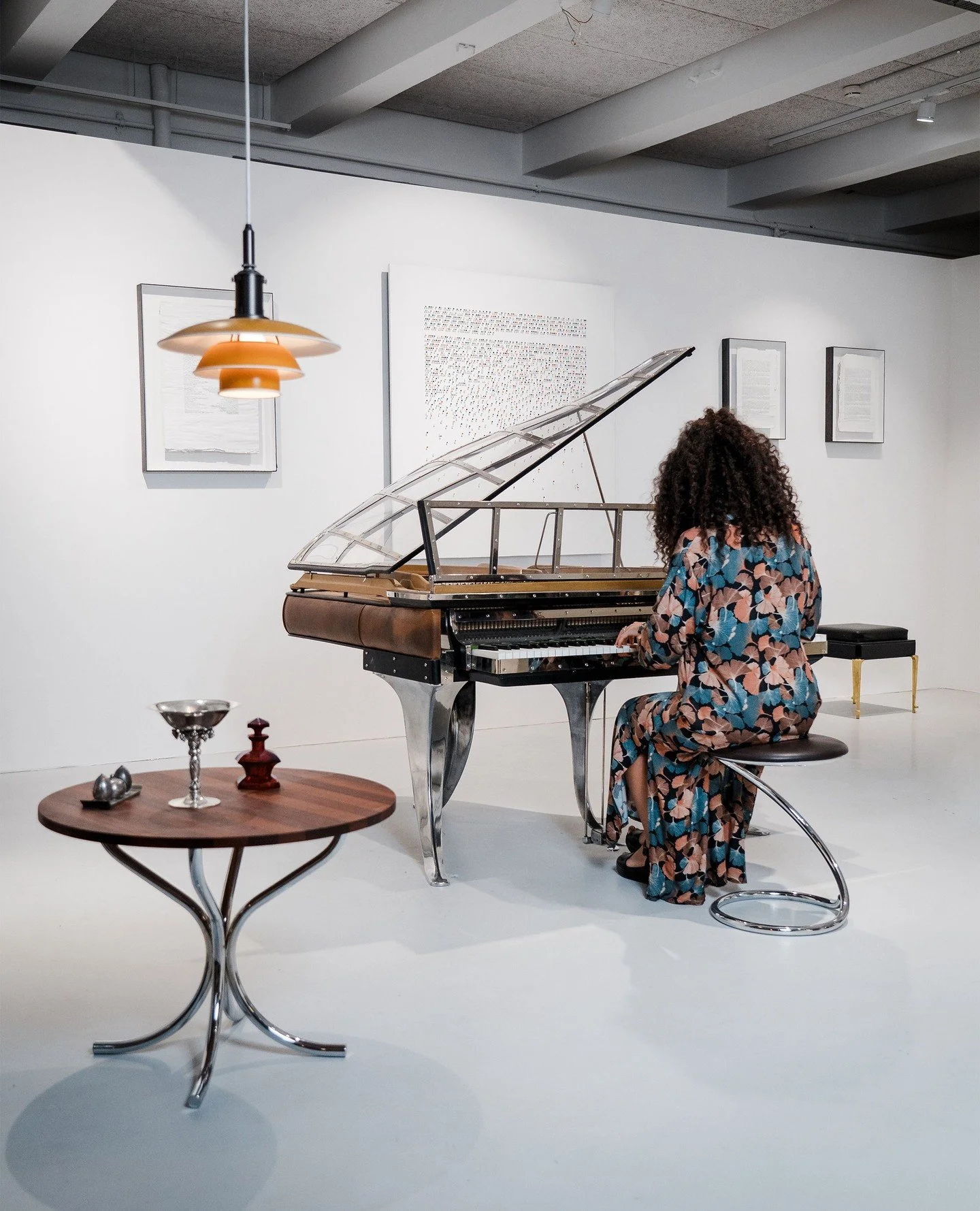This vintage PH Grand Piano stands as a testament to Poul Henningsen&rsquo;s 1930 vision: openness, clarity and engineering made visible. A collector&rsquo;s piece with lasting presence.