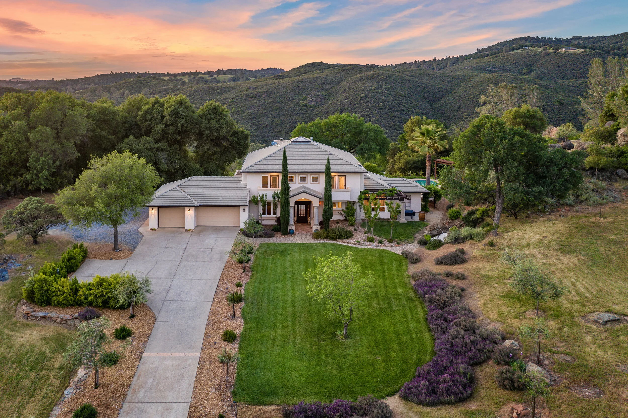 Joseph Gonzales & Viktor Likunov Intero Real Estate