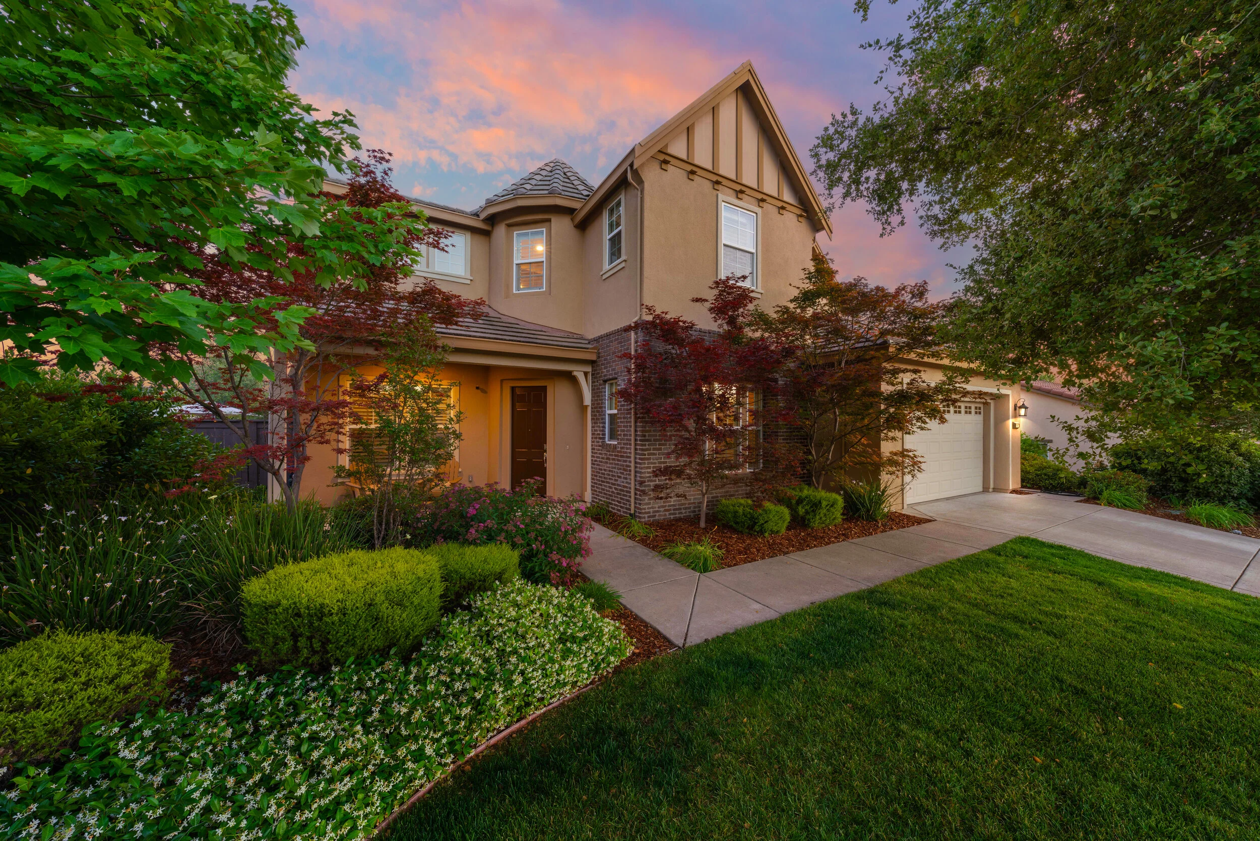 Joseph Gonzales & Viktor Likunov Intero Real Estate