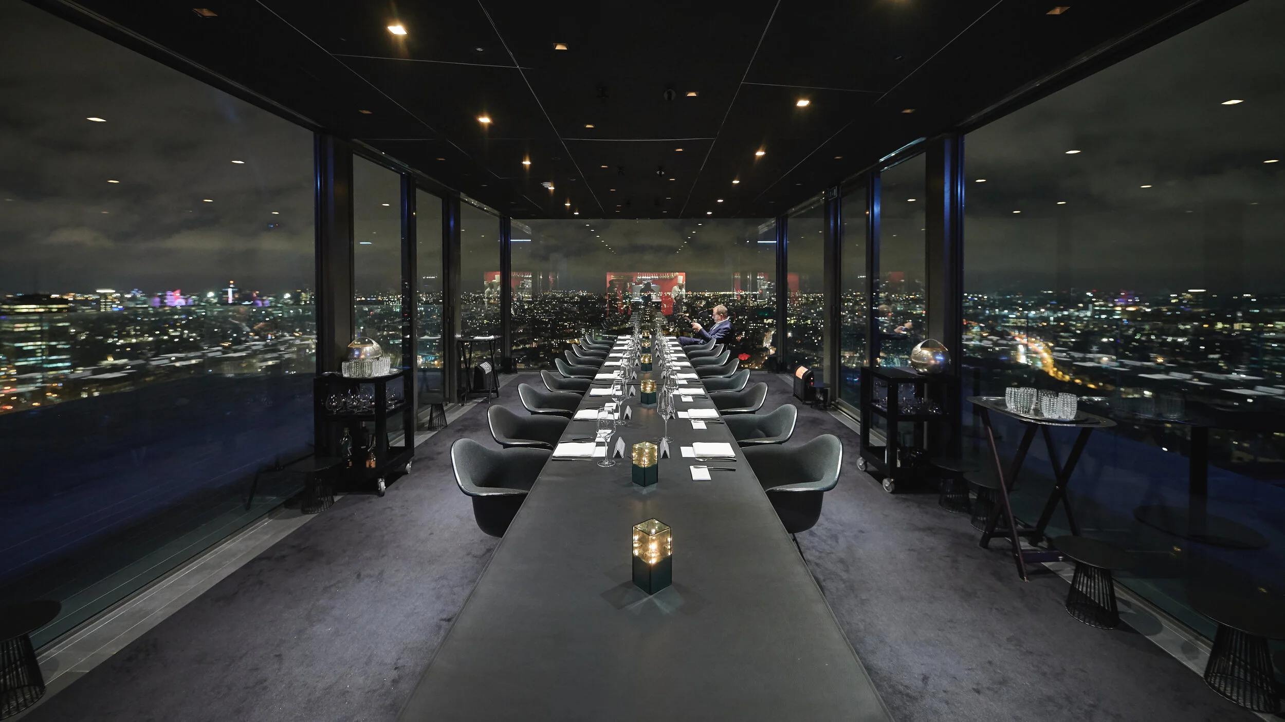 events_242-683-b.jpg