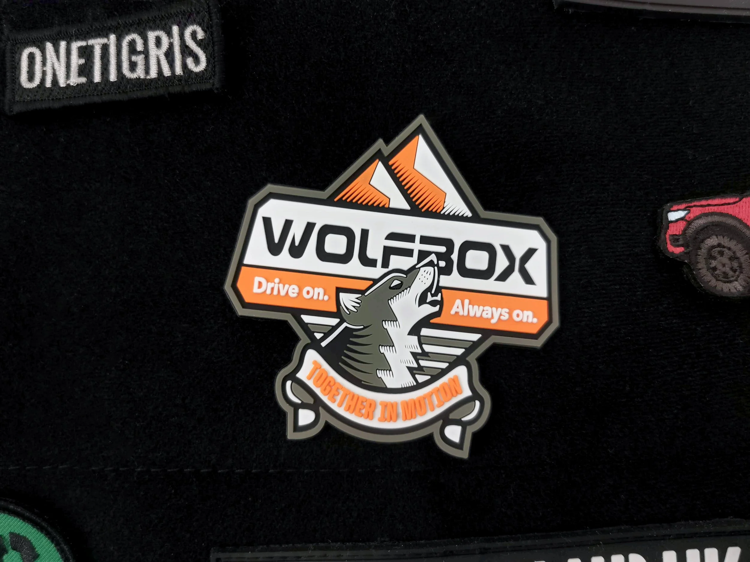 Wolfbox.jpg