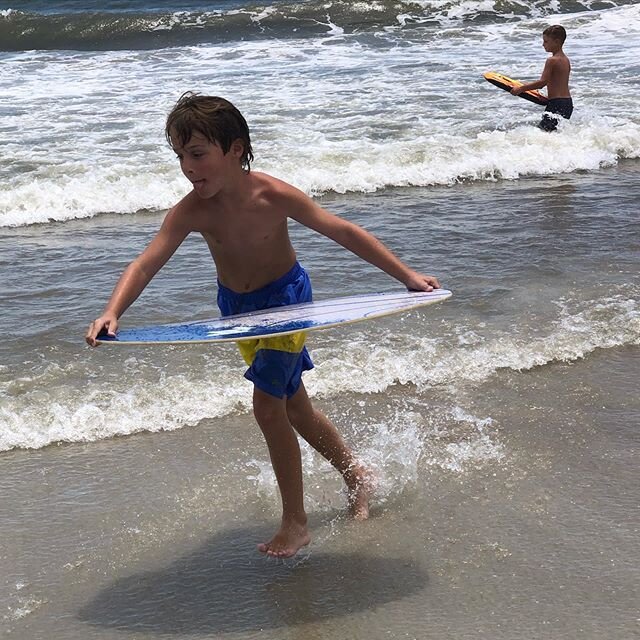 a skimmer and a sunbather. my boo boos.
#BHB #FGB #byecorona #bustedout #summer2020