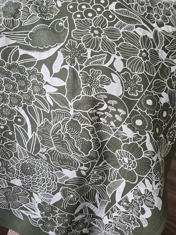 w b g green closeup.jpg