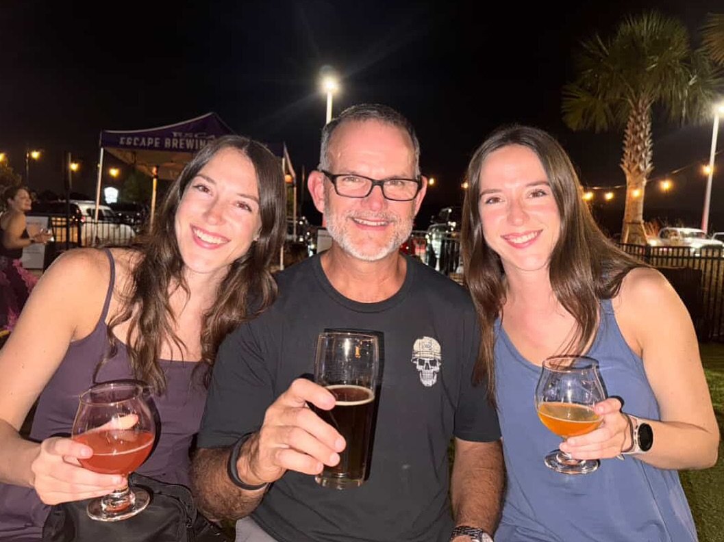 It&rsquo;s always good moods, good beers, and good company on our lawn!🍻 

📸 : @courtney_maseda