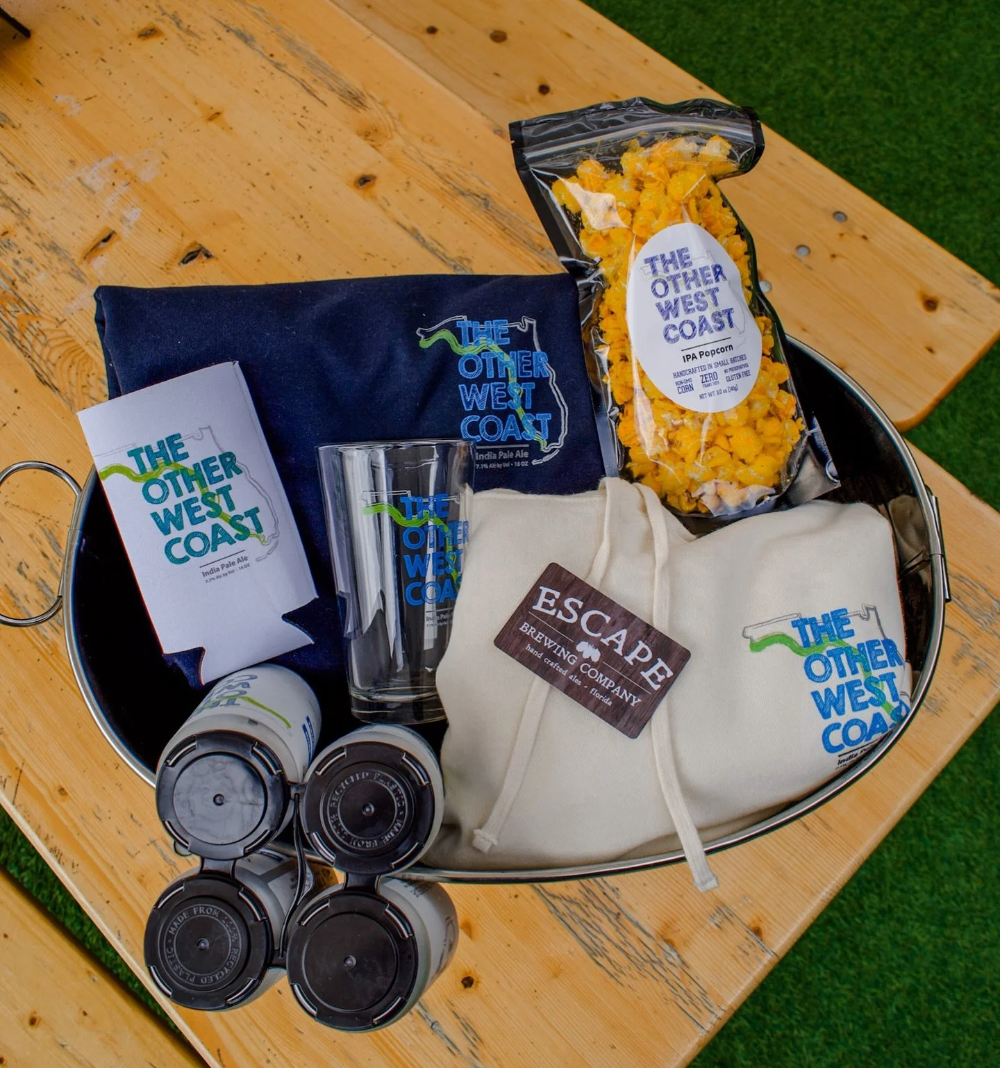 For The Other West Coast lover in your life! 🌊🍻 Give them their favorite Escape signature beer and our new merch to match.

And don&rsquo;t forget our Holiday Gift Card Promo!
✨ Buy $50, get a $10 bonus
✨ Buy $100, get a $25 bonus
(Bonus cards vali