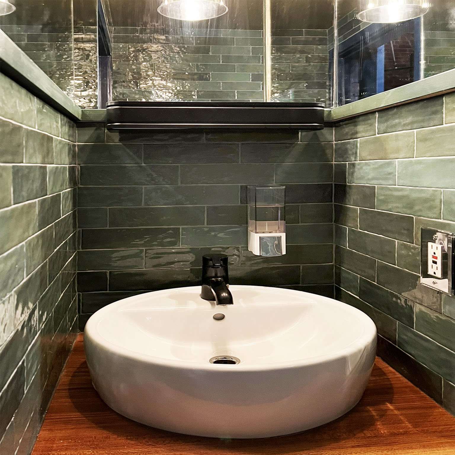 GREEN BATH SINK.jpg
