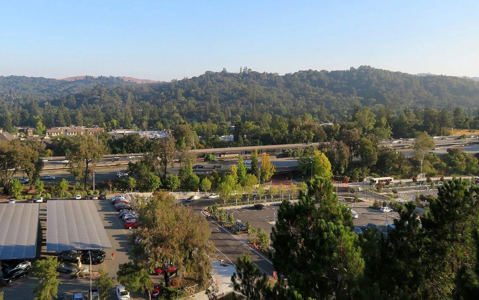 Lafayette_station_from_Cross_Hill,_August_2018.JPG